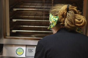 Siemen bakt brood in de oven bij de Subway