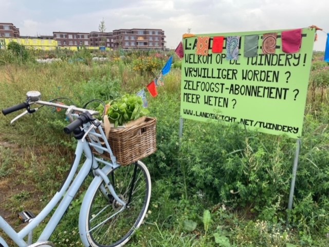 Met de fiets naar de tuinderij