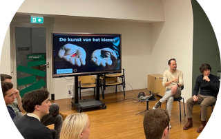 Workshop: De vonk van motivatie – Zit je vast in je loopbaan en wil je weer vooruit? Ontdek waar je nu staat, wat je écht wilt en welke eerste stap je nú kunt zetten. Meld je aan voor deze inspirerende workshop in Amersfoort! Coach Eric