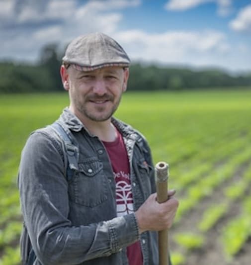 Lukas is begeleider op de Tuinderij voor de dagbesteding bij Land in Zicht