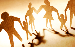 Workshop familieopstellingen bij Land in Zicht in Amersfoort. Ervaar inzicht en rust op een groene locatie die ook te huur is voor workshops, retraites en trainingen.
