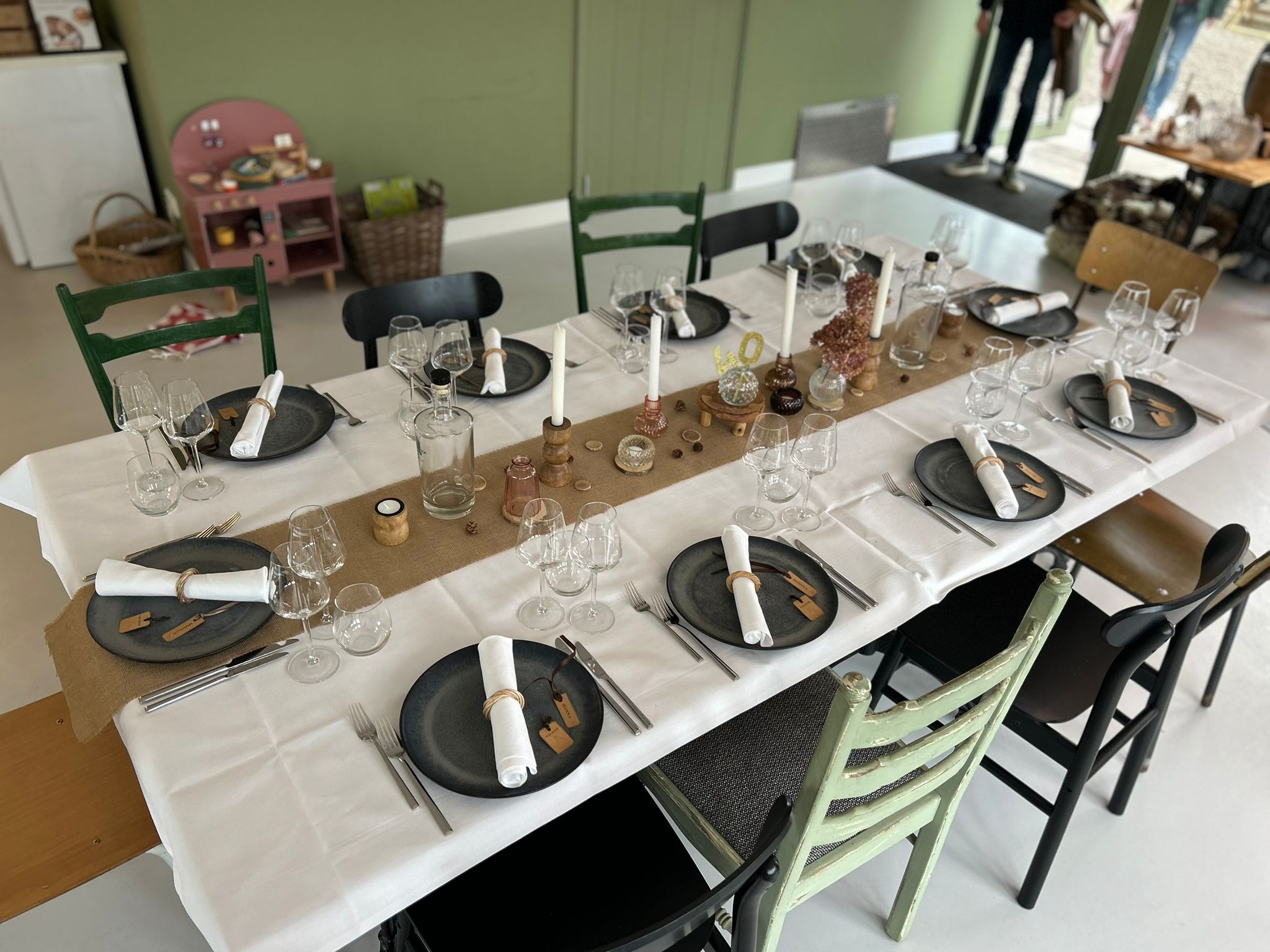 Black box diner chiel culinair bij Land in Zicht Theehuis Chiel Culinair creëert een culinaire beleving in samenwerking met Land in Zicht