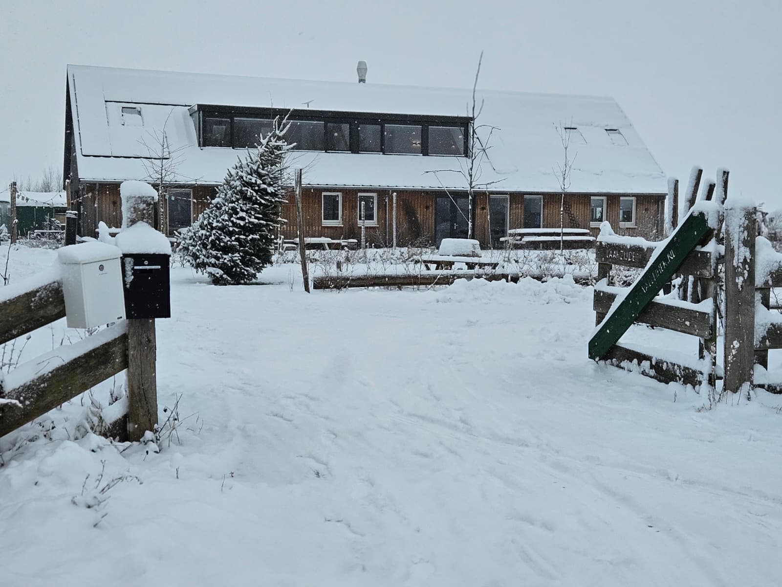 Land in Zicht onder een witte deken Land in Zicht in Amersfoort Vathorst