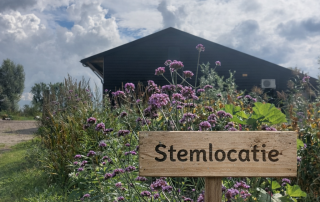 De Natuurschuur op Tuinpark Laakzijde is woensdag 18 maart van 07:30 tot 21:00 uur opnieuw stemlocatie tijdens de verkiezingen. Breng hier je stem uit. Theehuis geopend.