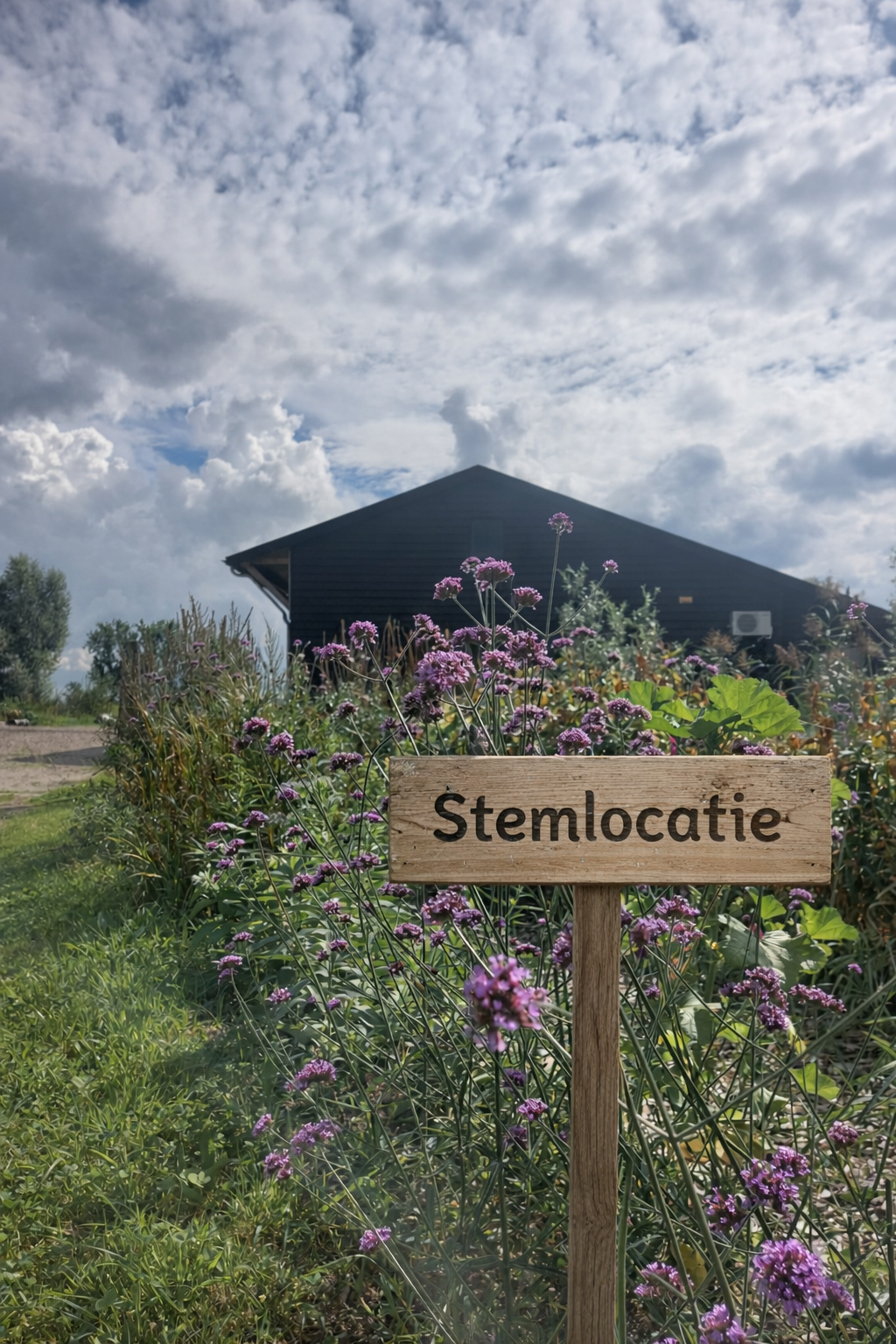 De Natuurschuur op Tuinpark Laakzijde is woensdag 18 maart van 07:30 tot 21:00 uur opnieuw stemlocatie tijdens de verkiezingen. Breng hier je stem uit. Theehuis geopend.